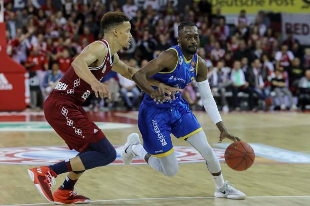 己的篇章 己的篇章